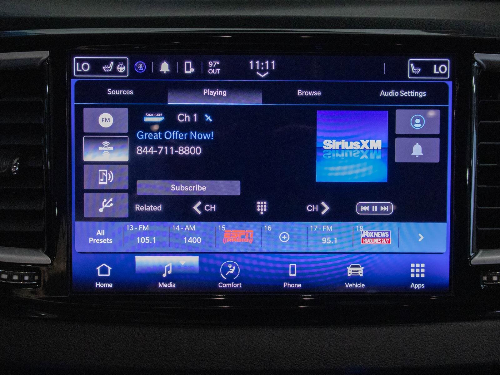 Used 2022 Chrysler Pacifica Touring-L image 8