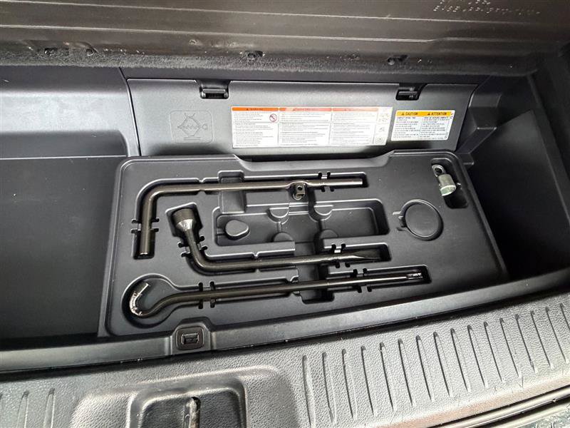 Used 2019 Toyota Highlander LE AWD/4WD image 20