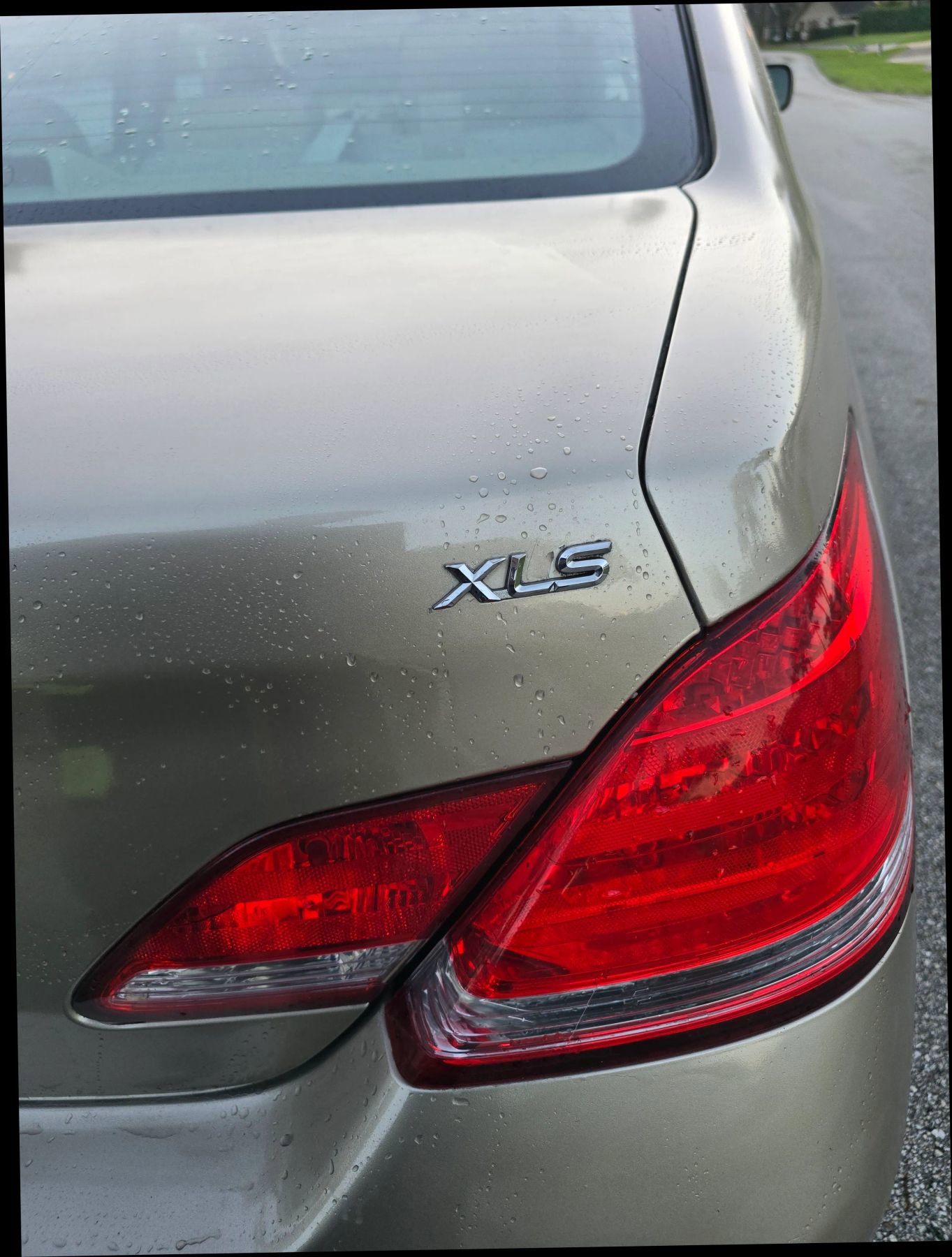 Used 2006 Toyota Avalon XLS image 28