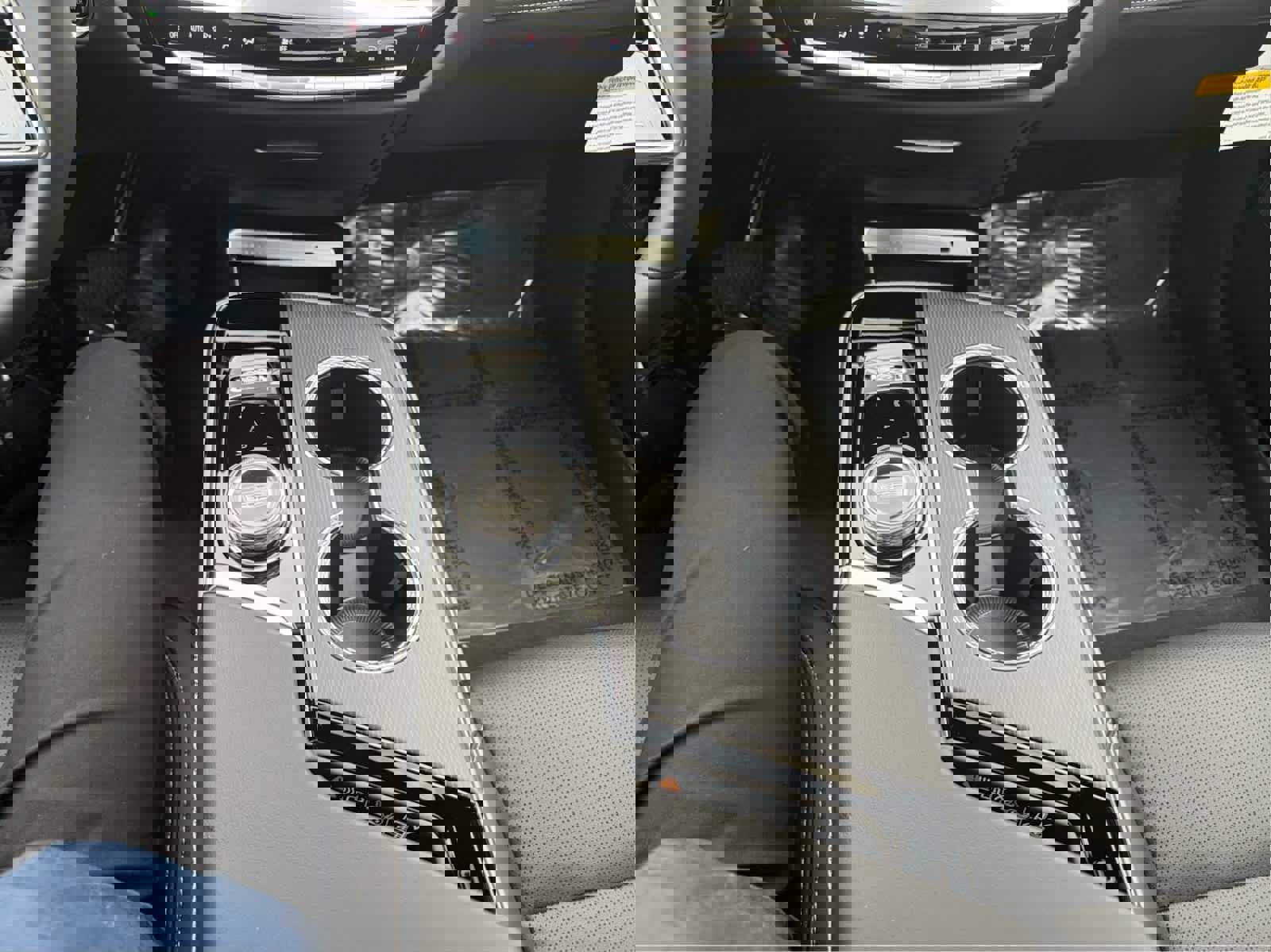 Used 2025 Cadillac Lyriq Luxury w/ LPO, Floor Liner Package AWD/4WD image 17