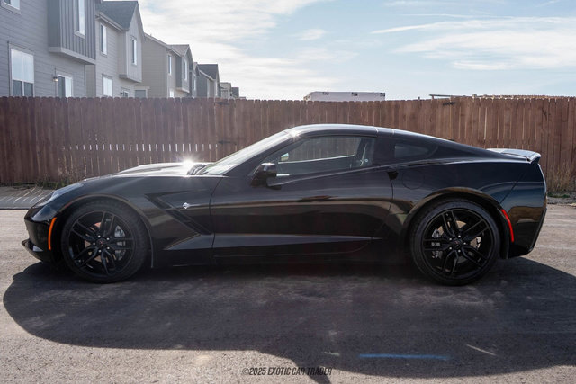 Used 2018 Chevrolet Corvette Stingray Coupe w/ 1LT image 3