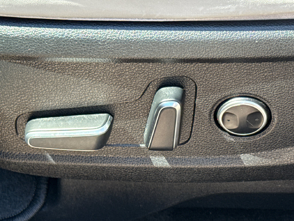 Used 2024 Hyundai Palisade SEL FWD image 21