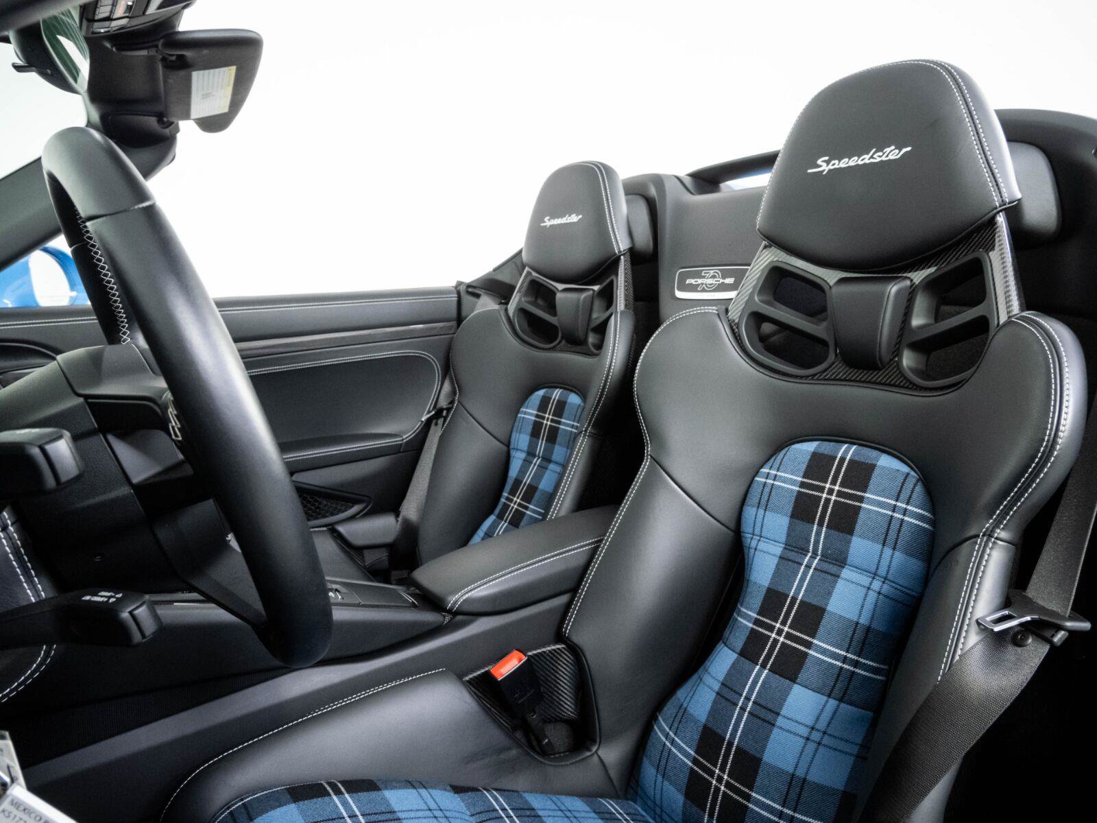 Used 2019 Porsche 911 Speedster RWD image 5