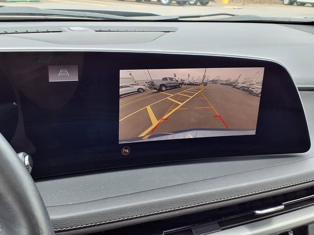 Used 2024 Cadillac XT4 Luxury w/ Cold Weather Package image 9