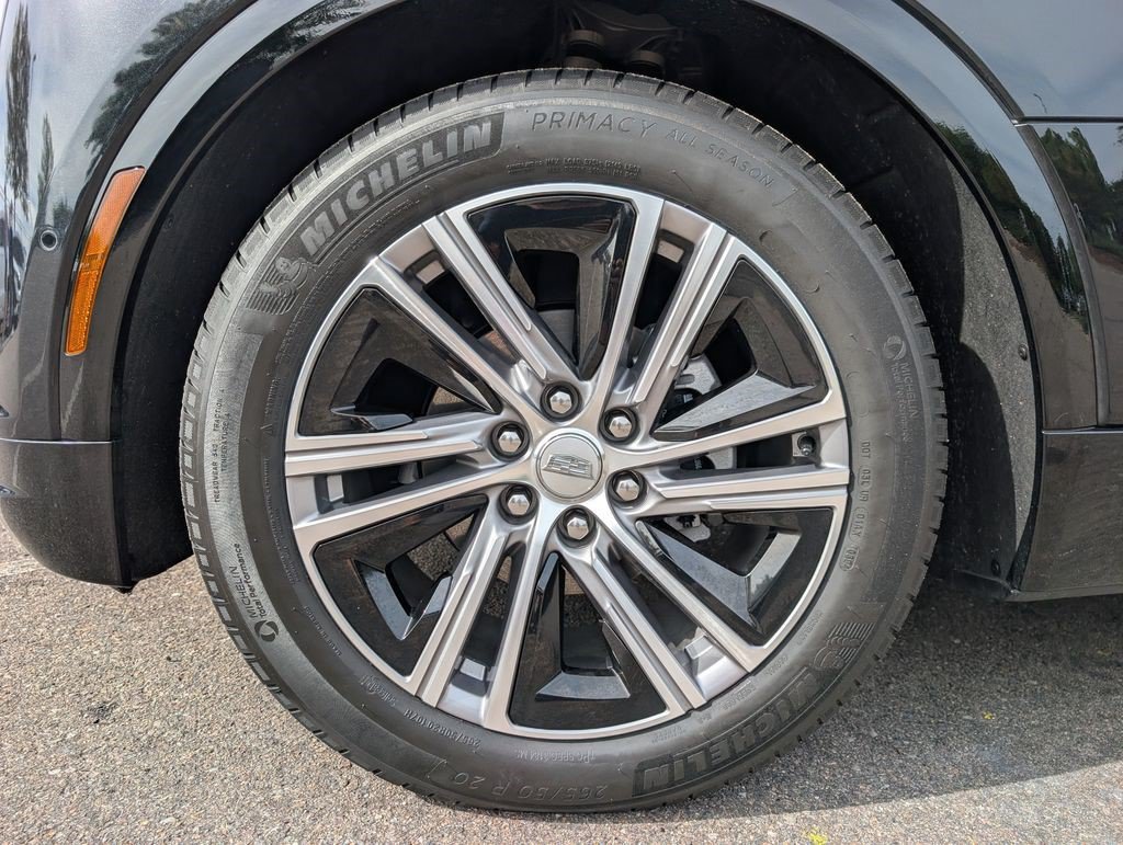 Certified 2024 Cadillac Lyriq Luxury AWD/4WD image 10