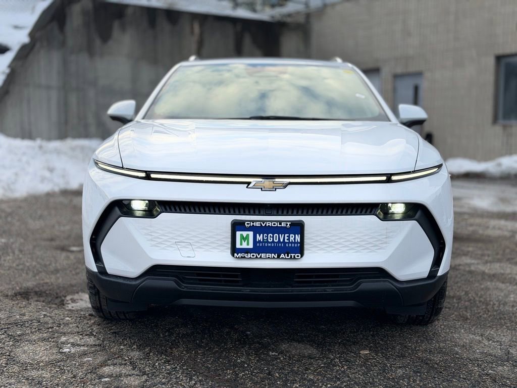 New 2026 Chevrolet Equinox EV LT image 9
