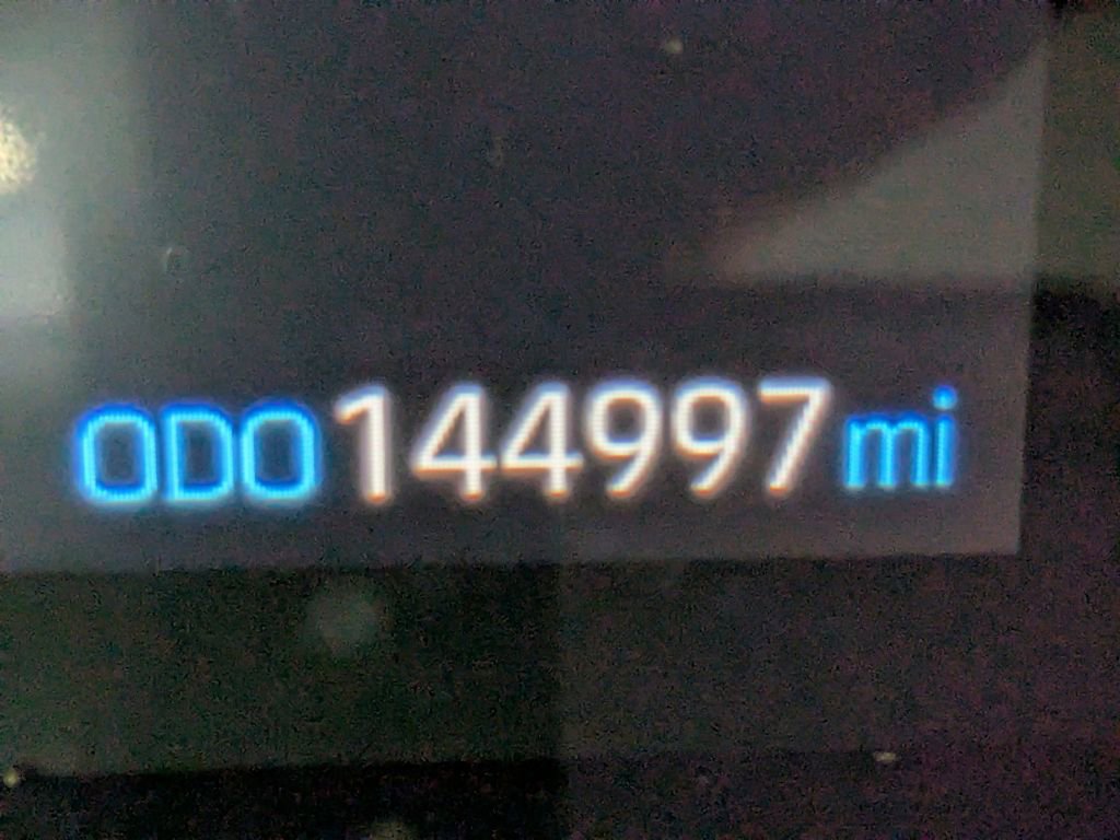 Used 2021 Toyota RAV4 XLE Premium image 32