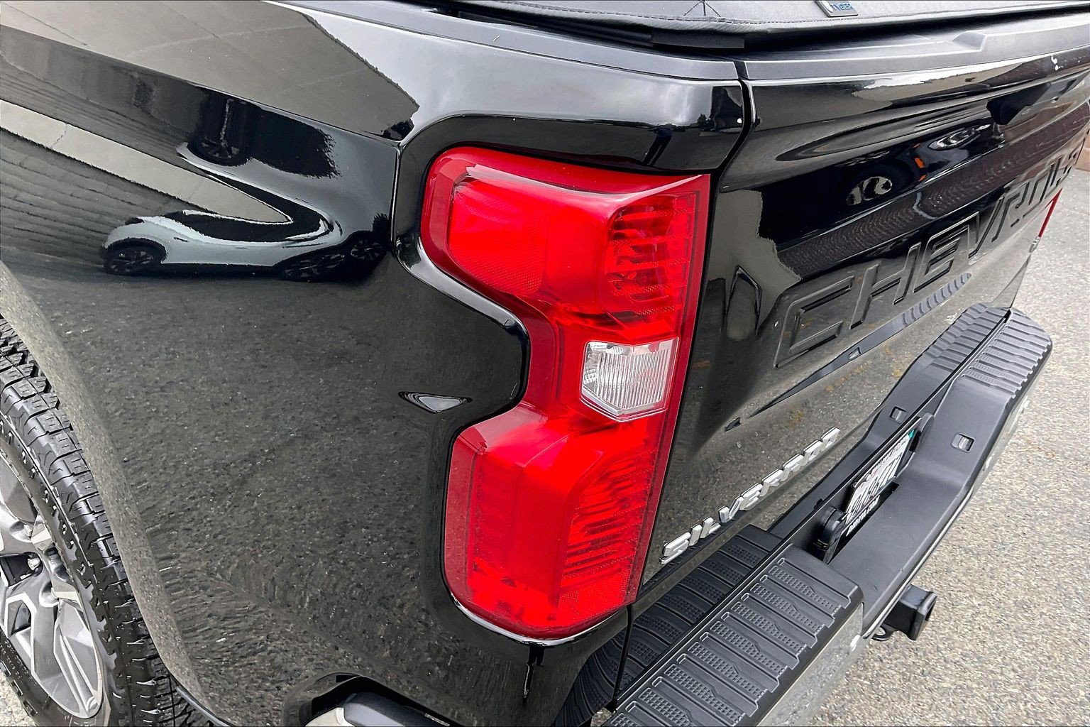 Used 2020 Chevrolet Silverado 1500 LT w/ All-Star Edition AWD/4WD image 28