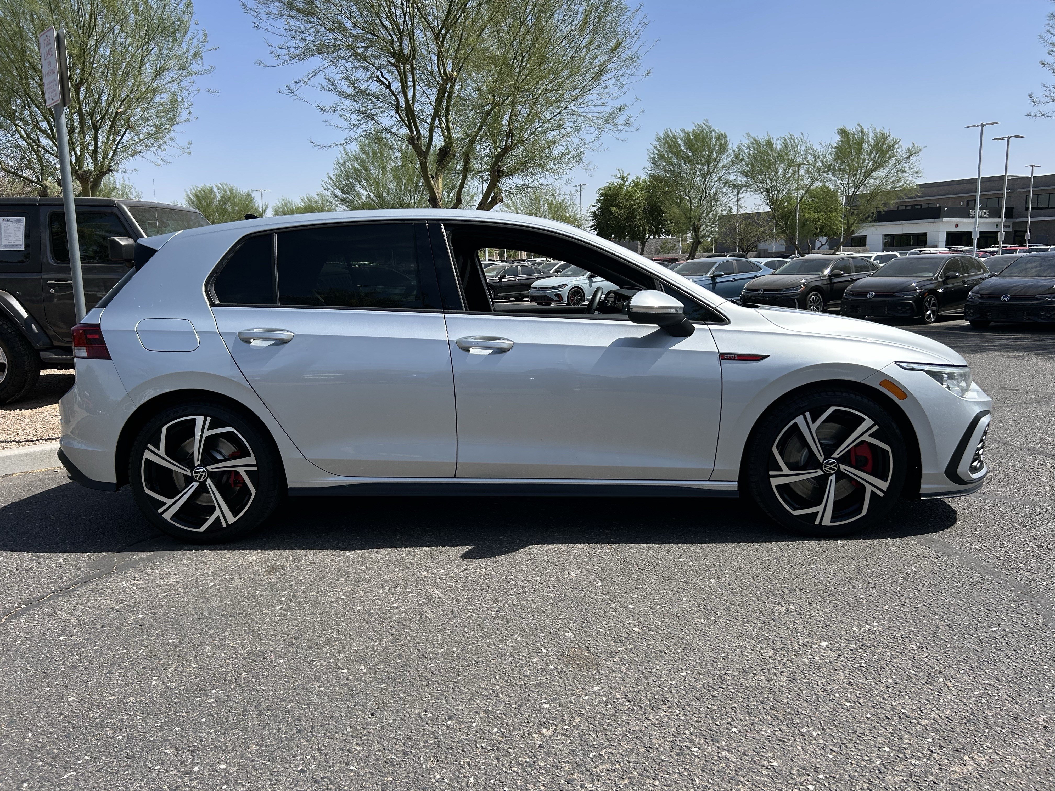 Certified 2024 Volkswagen GTI SE FWD image 5