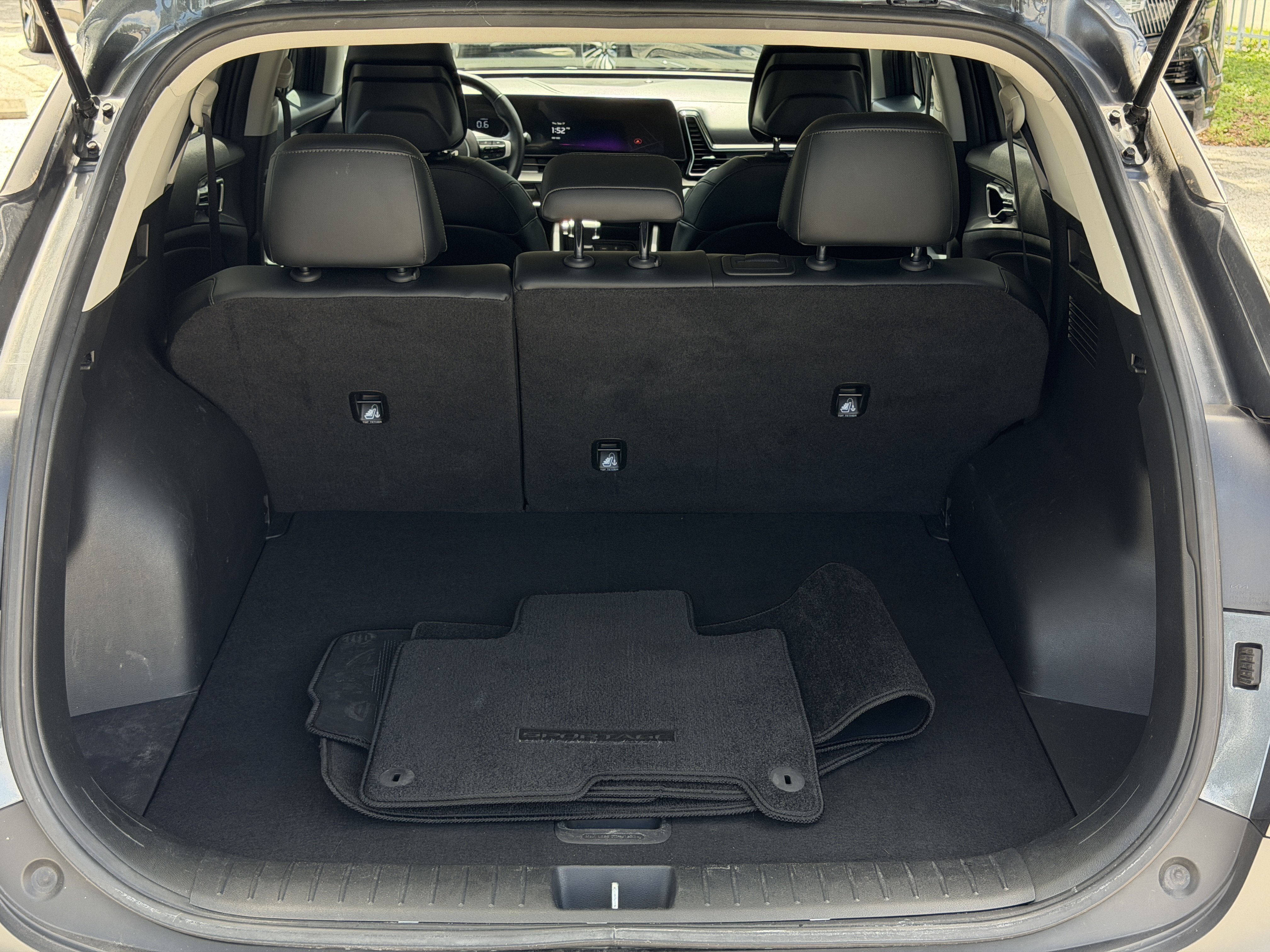 Used 2023 Kia Sportage EX FWD image 11