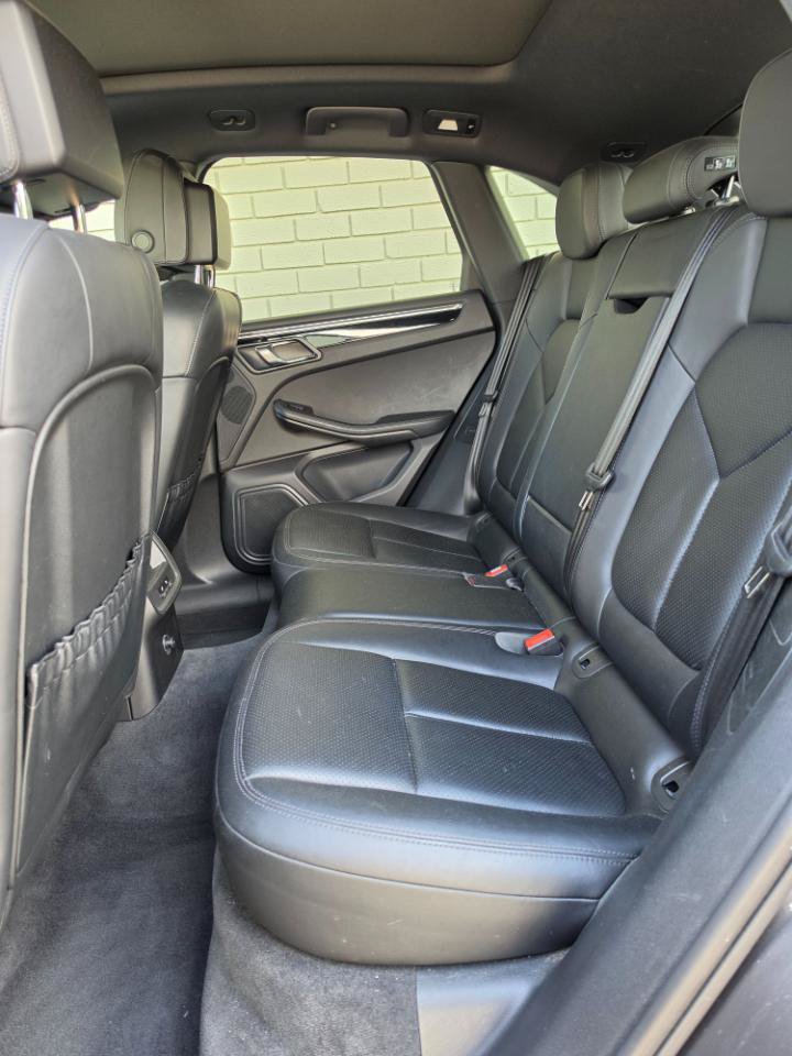 Used 2015 Porsche Macan S AWD/4WD image 12