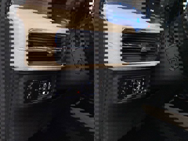 New 2025 Lincoln Corsair Grand Touring w/ Equipment Group 301A image 17