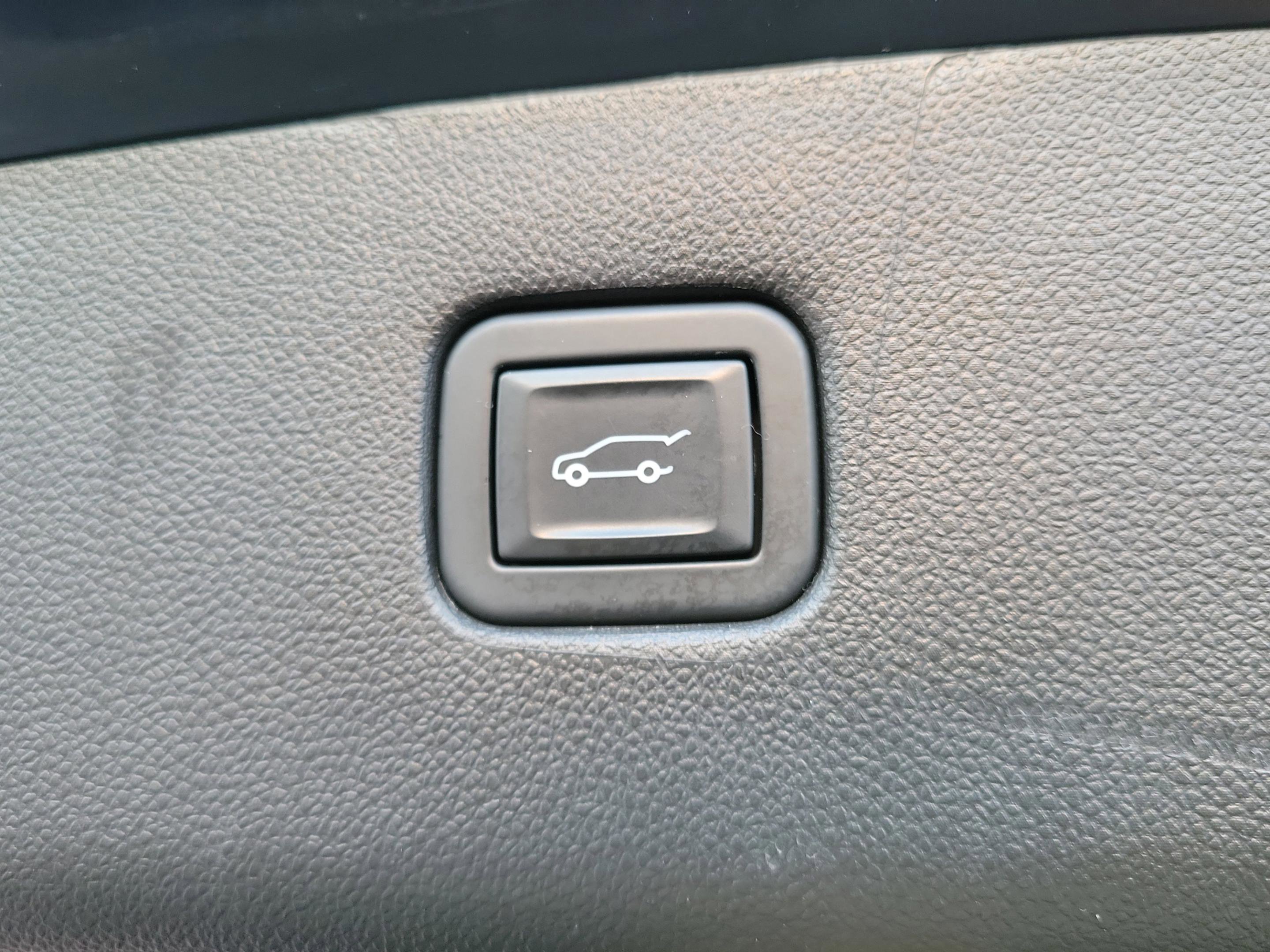 Used 2020 Chevrolet Blazer RS image 12