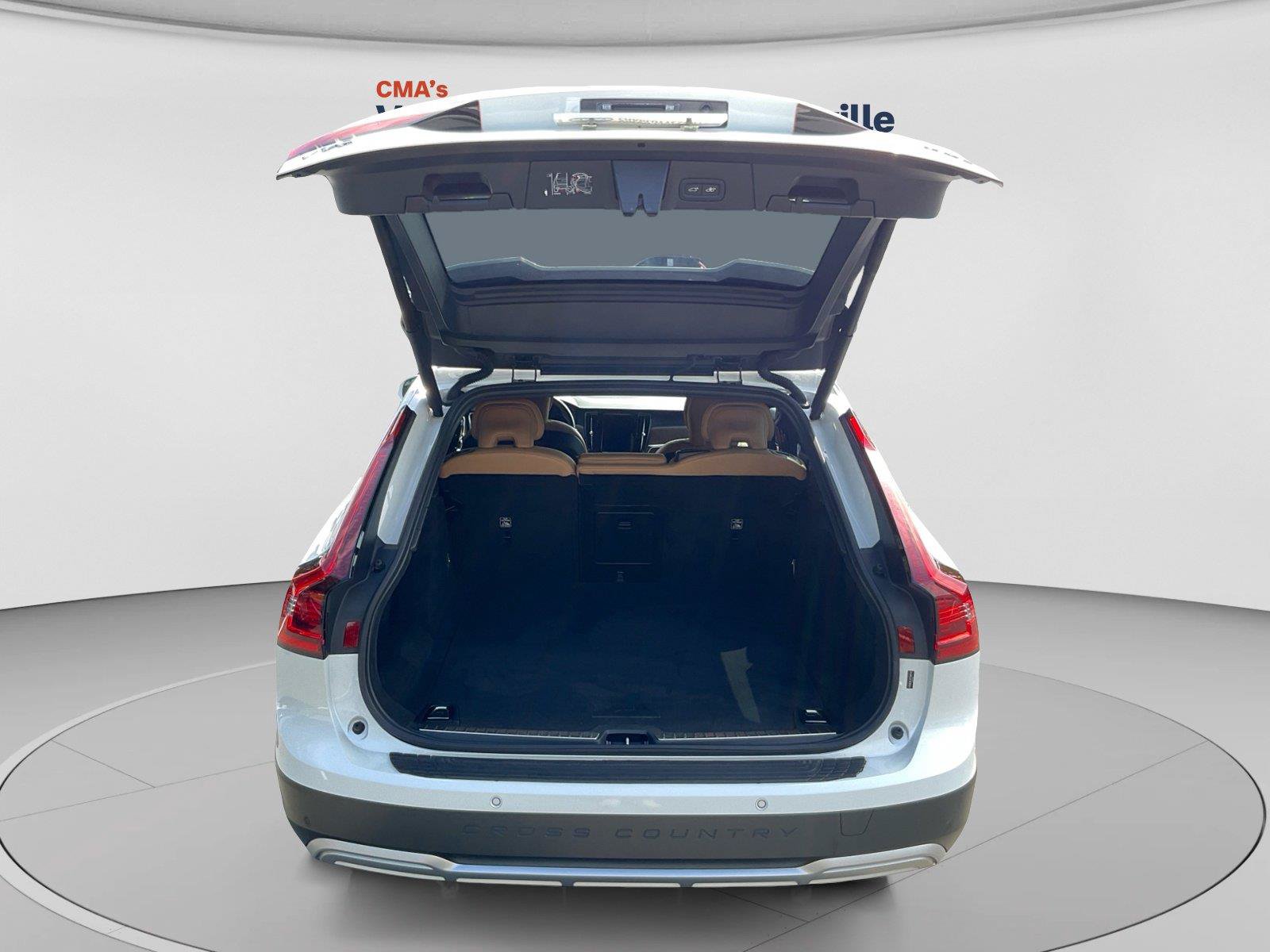 Certified 2025 Volvo V90 B6 Cross Country Ultra AWD/4WD image 11