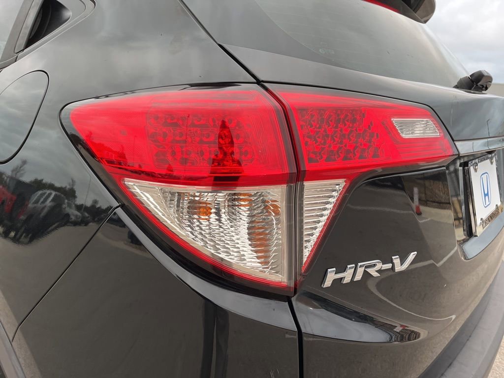 Certified 2021 Honda HR-V LX image 7