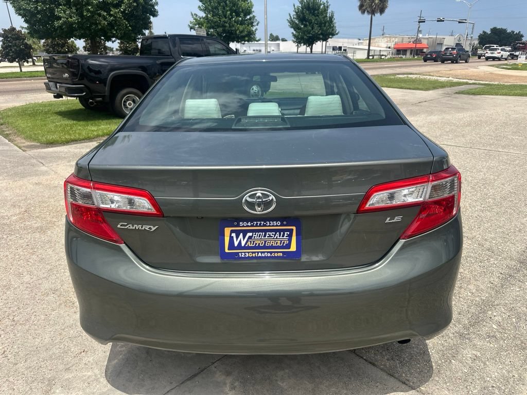 Used 2014 Toyota Camry LE FWD image 4