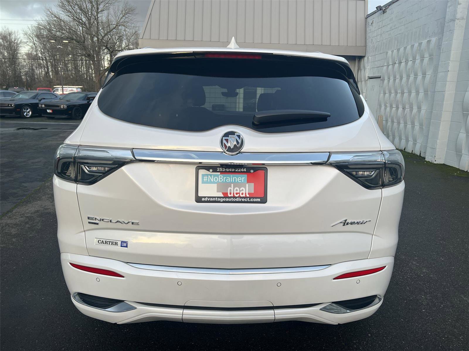 Used 2024 Buick Enclave Avenir image 5