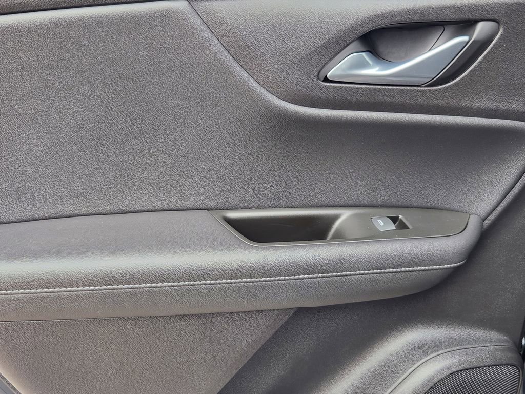 Used 2020 Chevrolet Blazer LT image 13