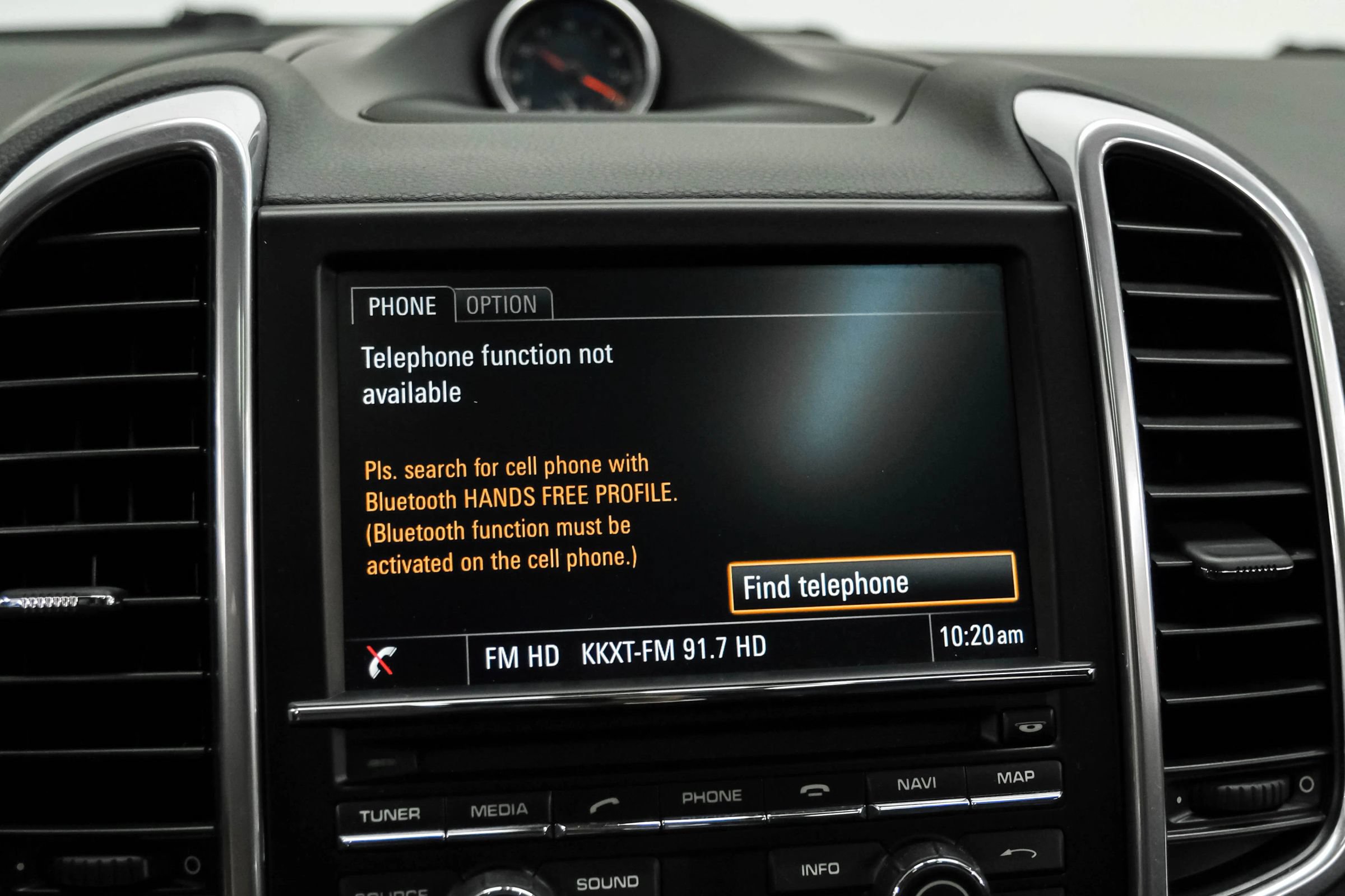 Used 2014 Porsche Cayenne Platinum Edition AWD/4WD image 29