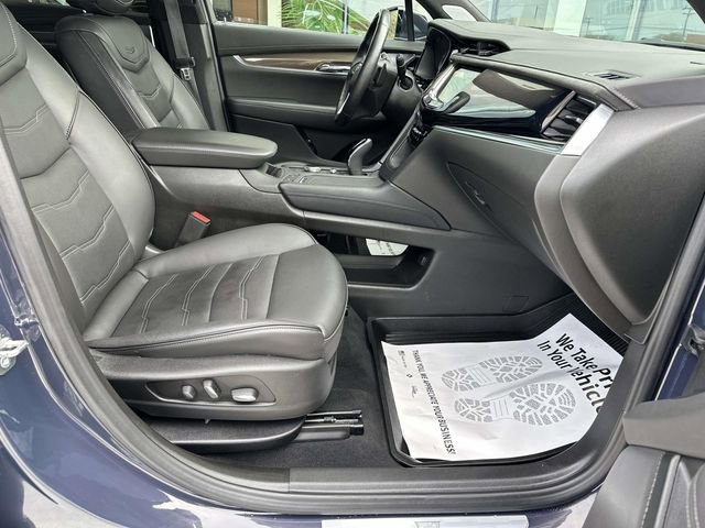 Certified 2025 Cadillac XT6 Premium Luxury w/ Platinum Package AWD/4WD image 22