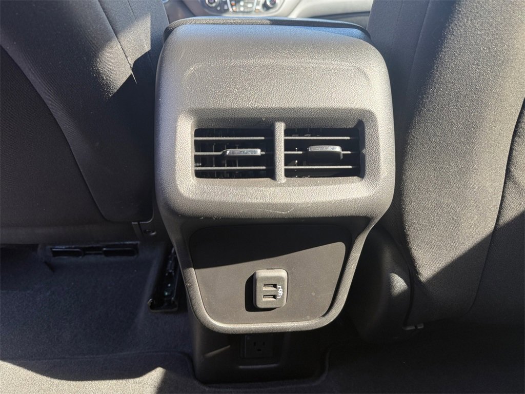 Used 2024 Chevrolet Equinox LT image 28