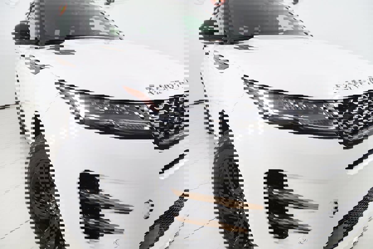 Used 2022 Land Rover Range Rover Evoque R-Dynamic S image 16