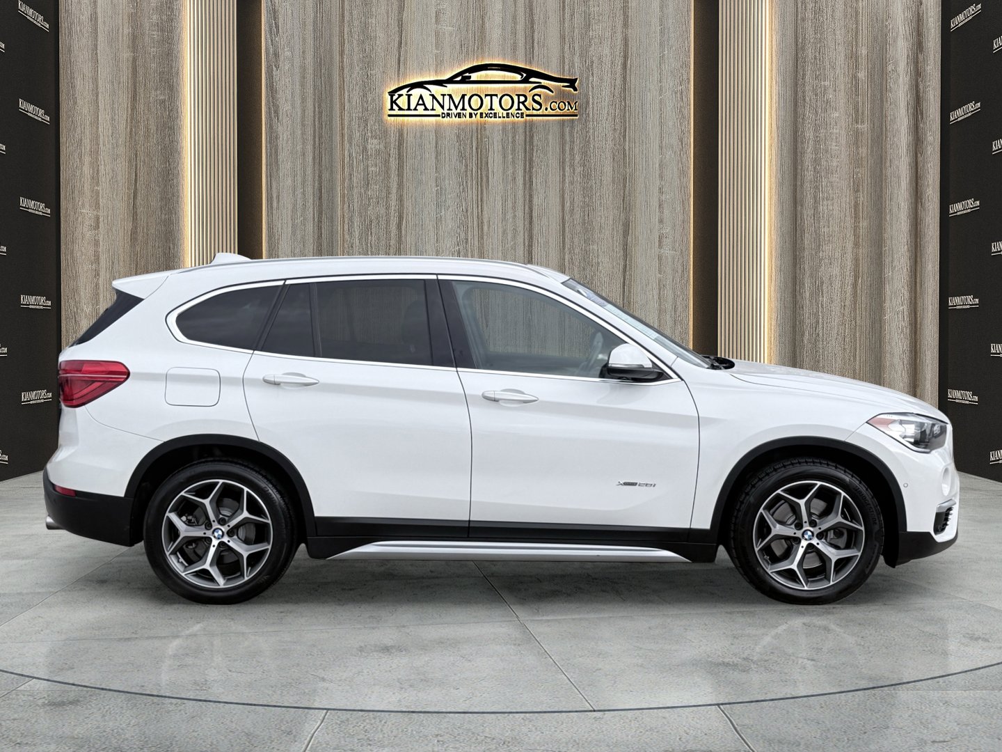 Used 2016 BMW X1 xDrive28i image 8