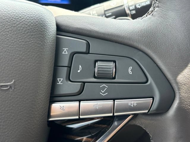 Used 2023 Cadillac Escalade Premium Luxury w/ LPO, Floor Liner Package AWD/4WD image 24