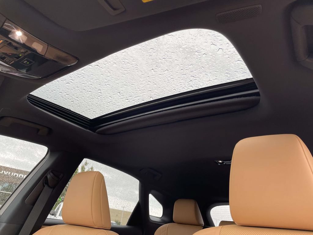 Used 2025 Lexus RX 350 Premium w/ Accessory Package (K3) FWD image 9