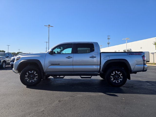 Used 2022 Toyota Tacoma TRD Off-Road AWD/4WD image 11