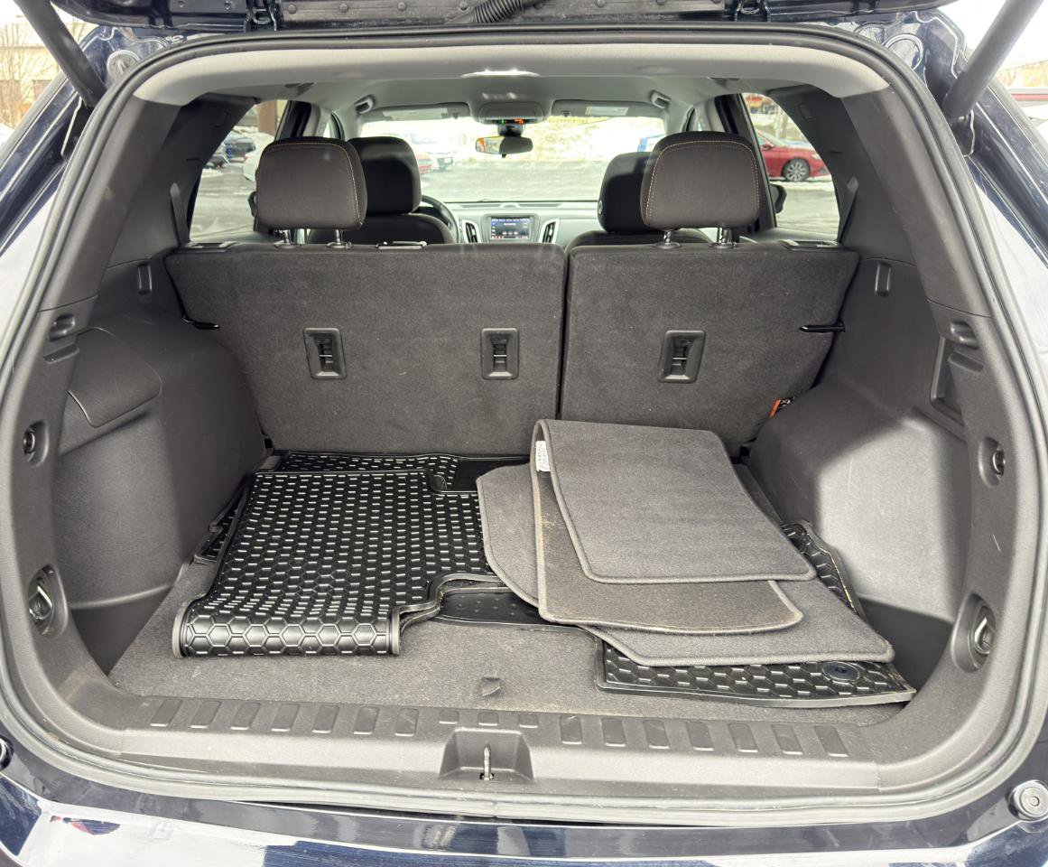 Used 2021 Chevrolet Equinox LT w/ Driver Convenience Package AWD/4WD image 51