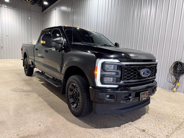 Used 2023 Ford F250 Lariat w/ Lariat Ultimate Package AWD/4WD image 7