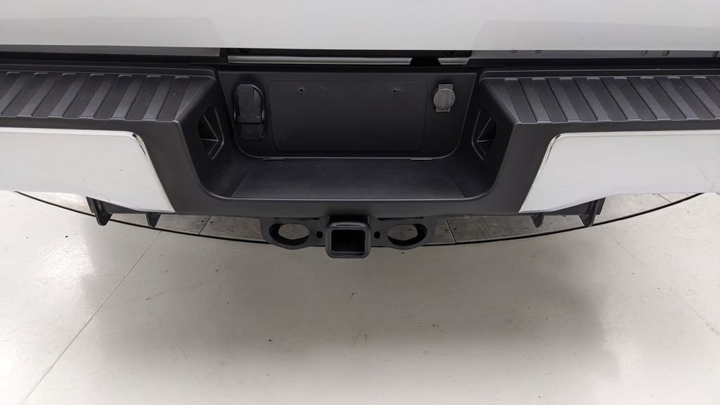 Used 2024 Ford F350 XLT image 6