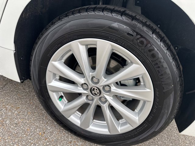 Used 2025 Toyota Corolla SE image 24