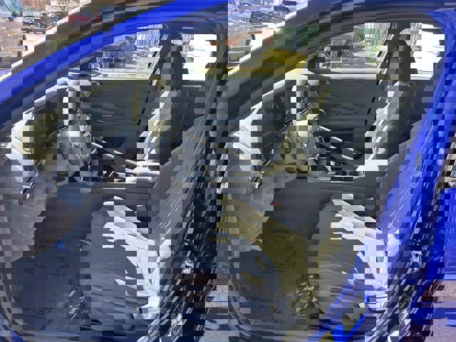 New 2025 Hyundai Elantra Blue image 40