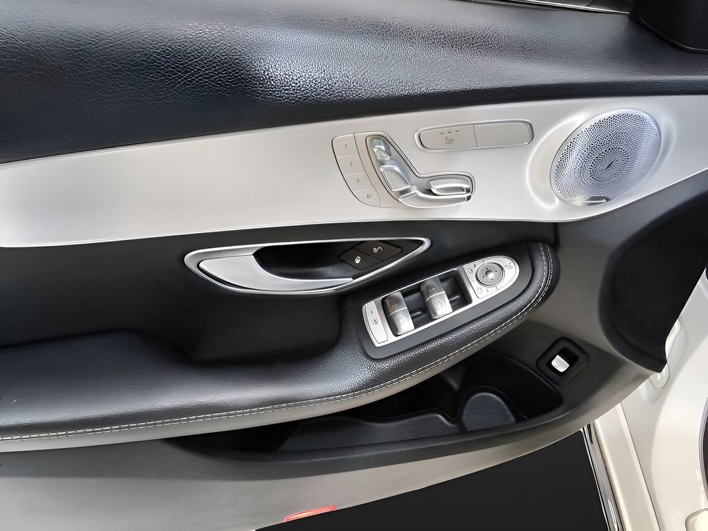 Used 2018 Mercedes-Benz C 300 4MATIC Sedan w/ Premium Package image 10