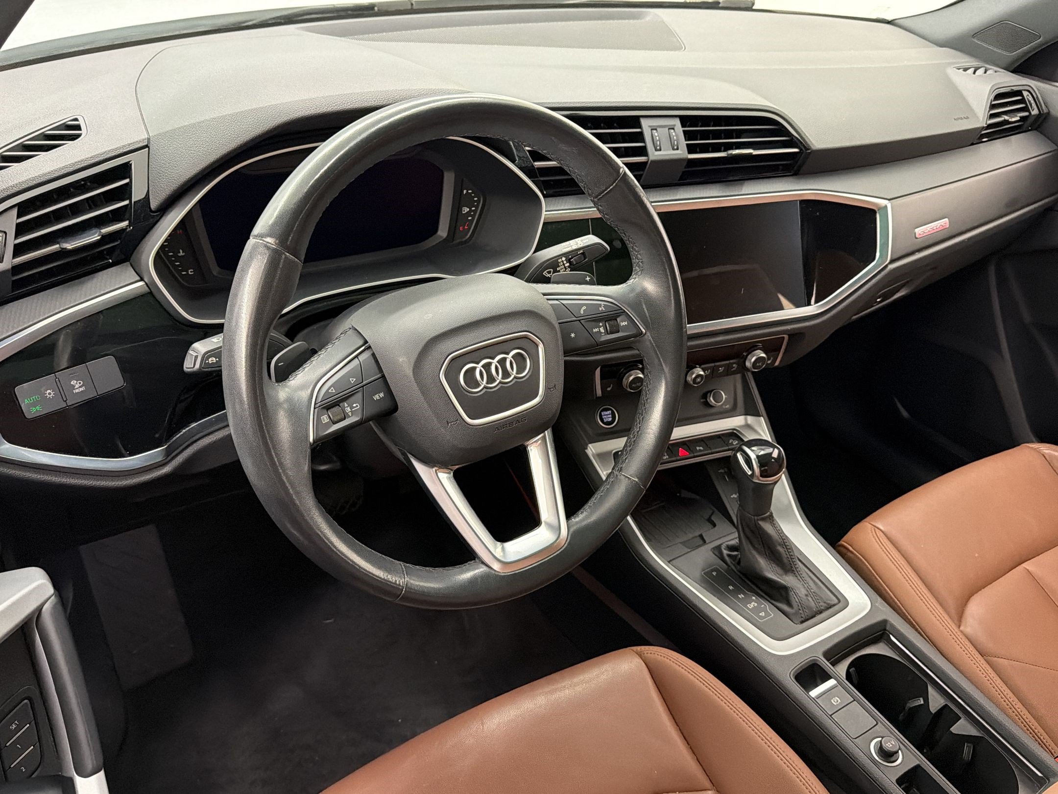 Used 2023 Audi Q3 2.0T Premium Plus w/ Premium Plus Package AWD/4WD image 4