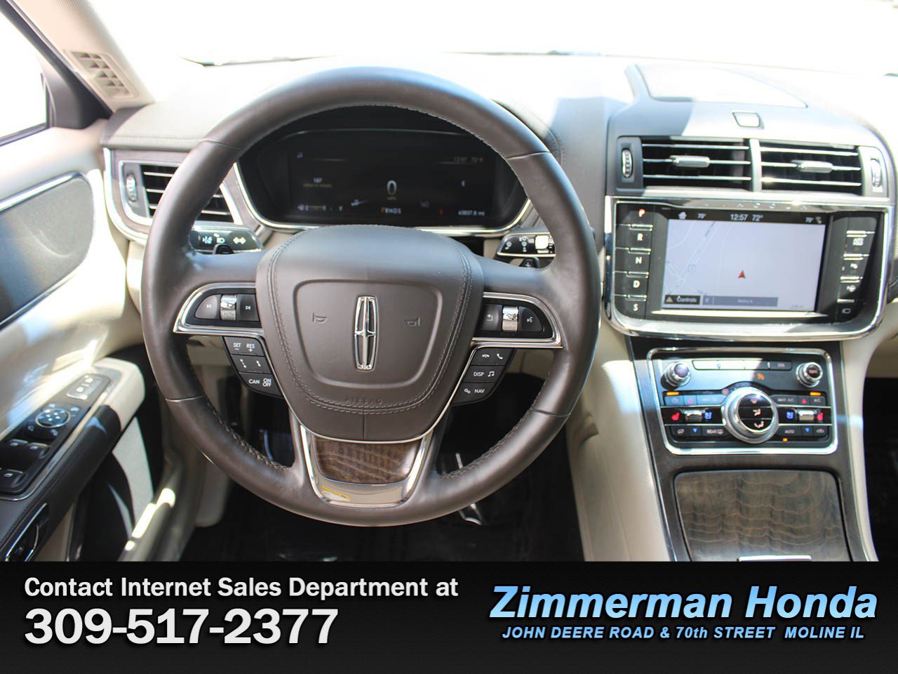 Used 2017 Lincoln Continental Reserve w/ Technology Package image 10