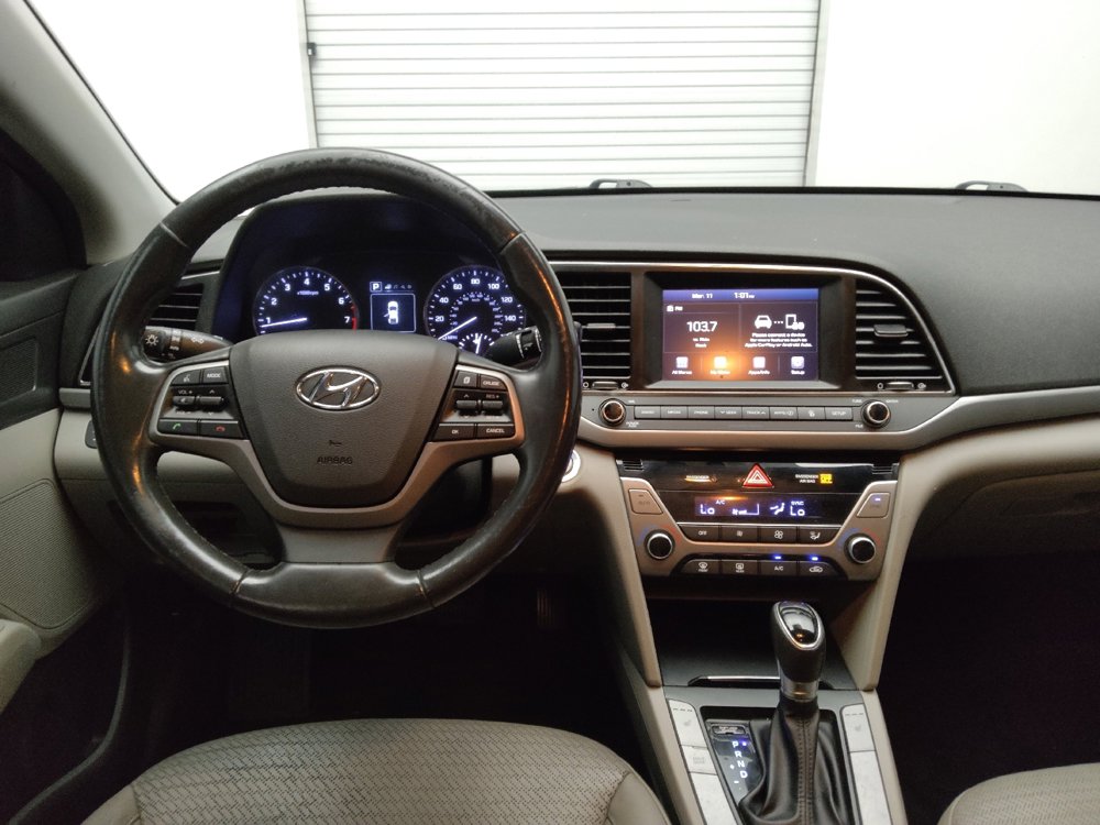 Used 2017 Hyundai Elantra Limited image 22