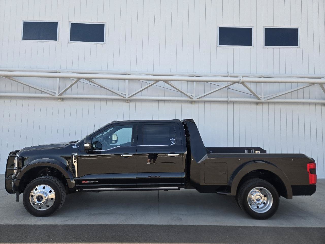 Used 2024 Ford F450 Platinum AWD/4WD image 1
