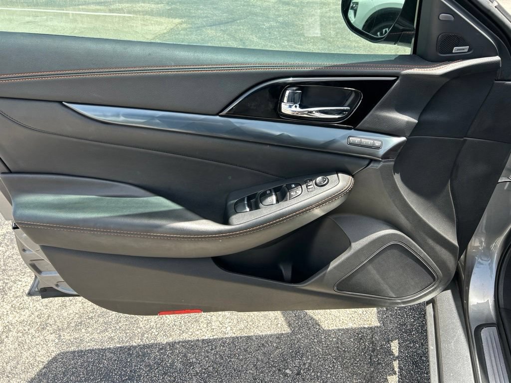 Certified 2023 Nissan Maxima SR w/ Sport Mat Group FWD image 19