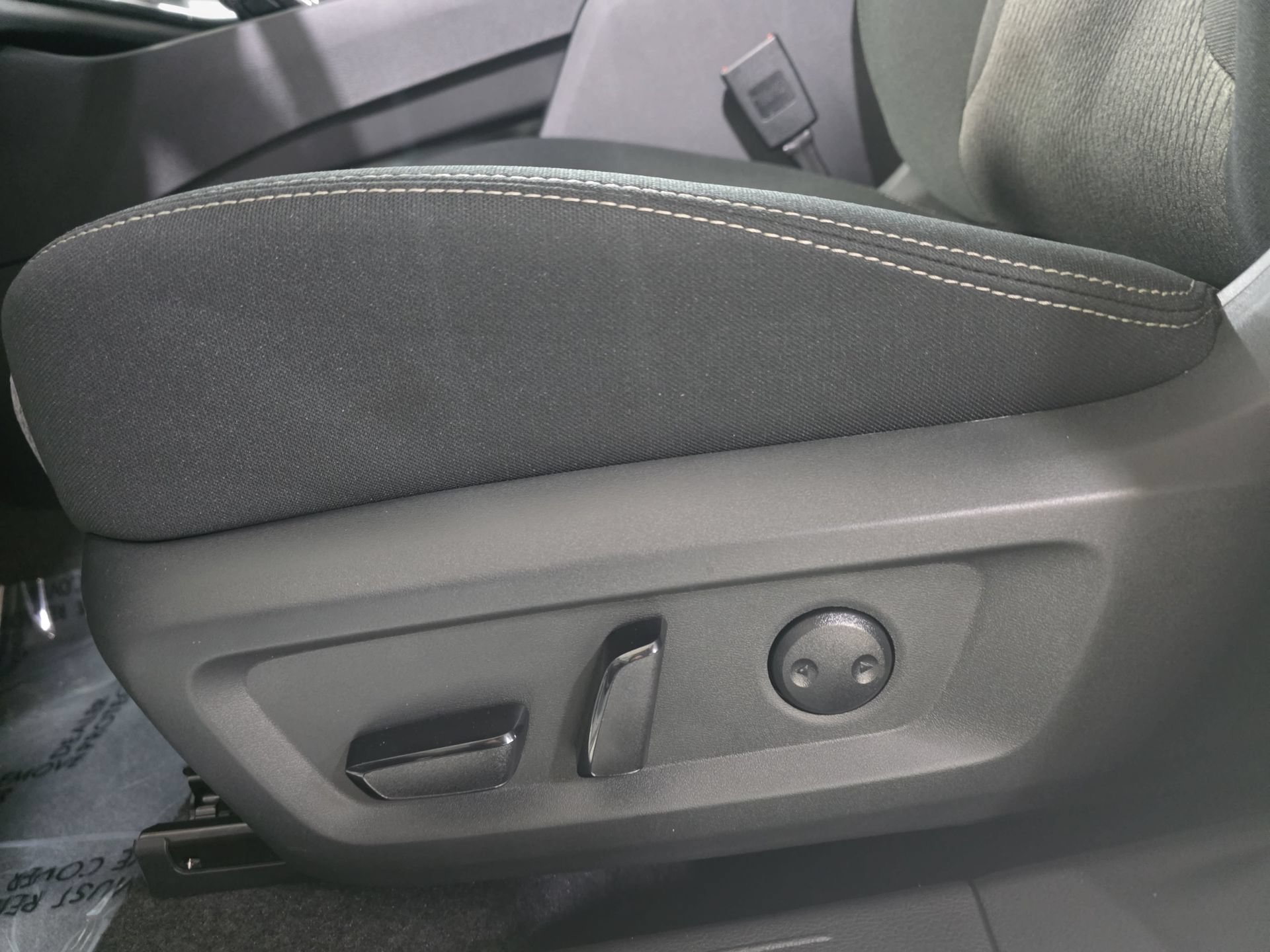 New 2026 Nissan Rogue SV w/ Cold Weather Package FWD image 28