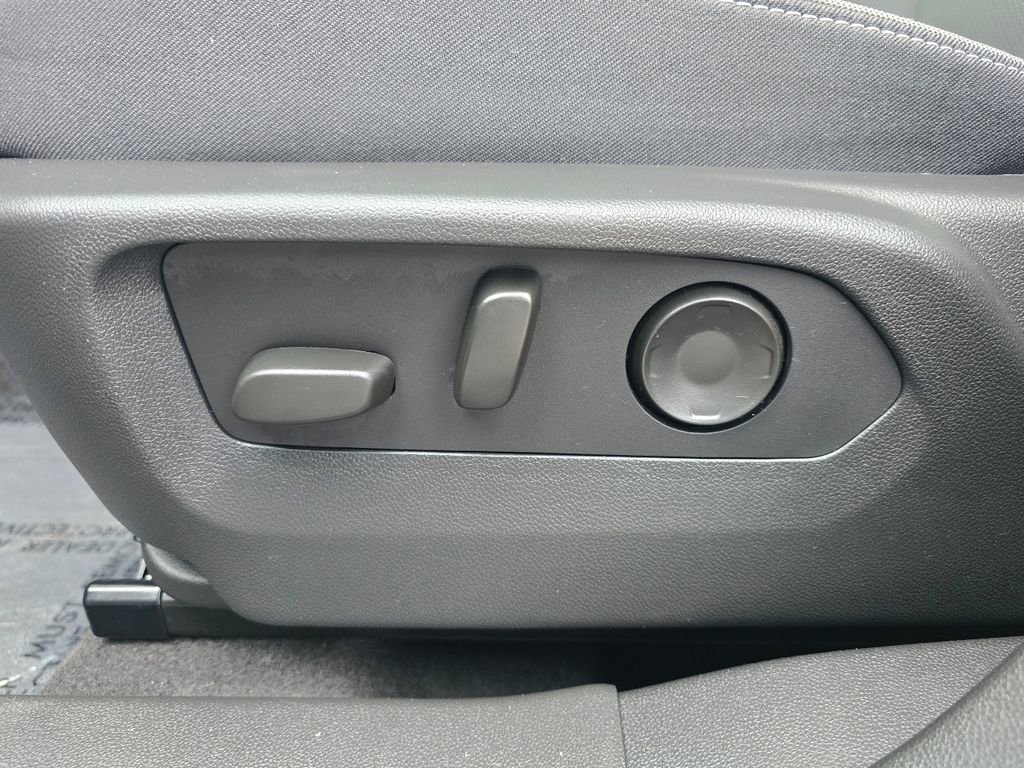 Certified 2025 Buick Envision Sport Touring image 15