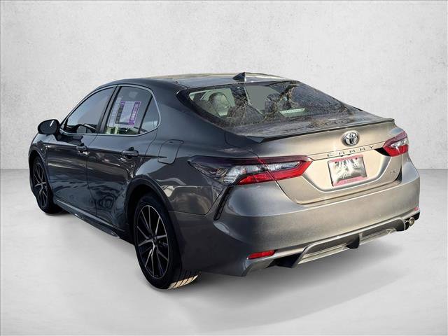 Used 2024 Toyota Camry SE image 5