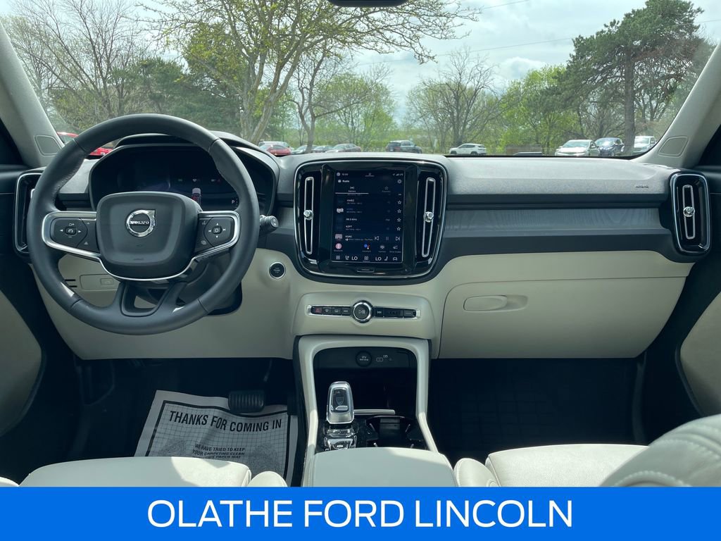 Used 2023 Volvo XC40 B5 Ultimate w/ Protection Package Premier AWD/4WD image 25