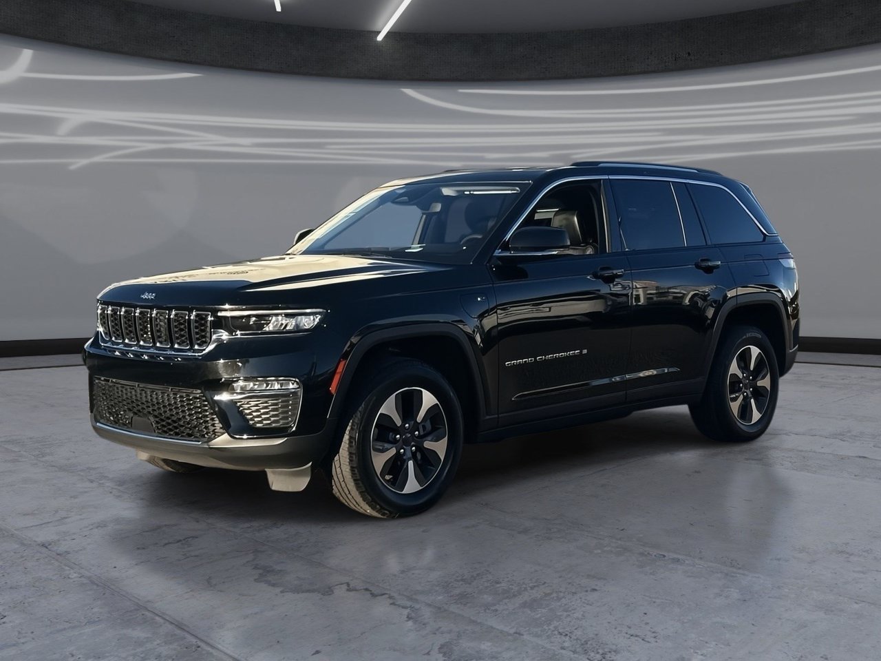 Used 2022 Jeep Grand Cherokee Limited 4xe AWD/4WD image 1