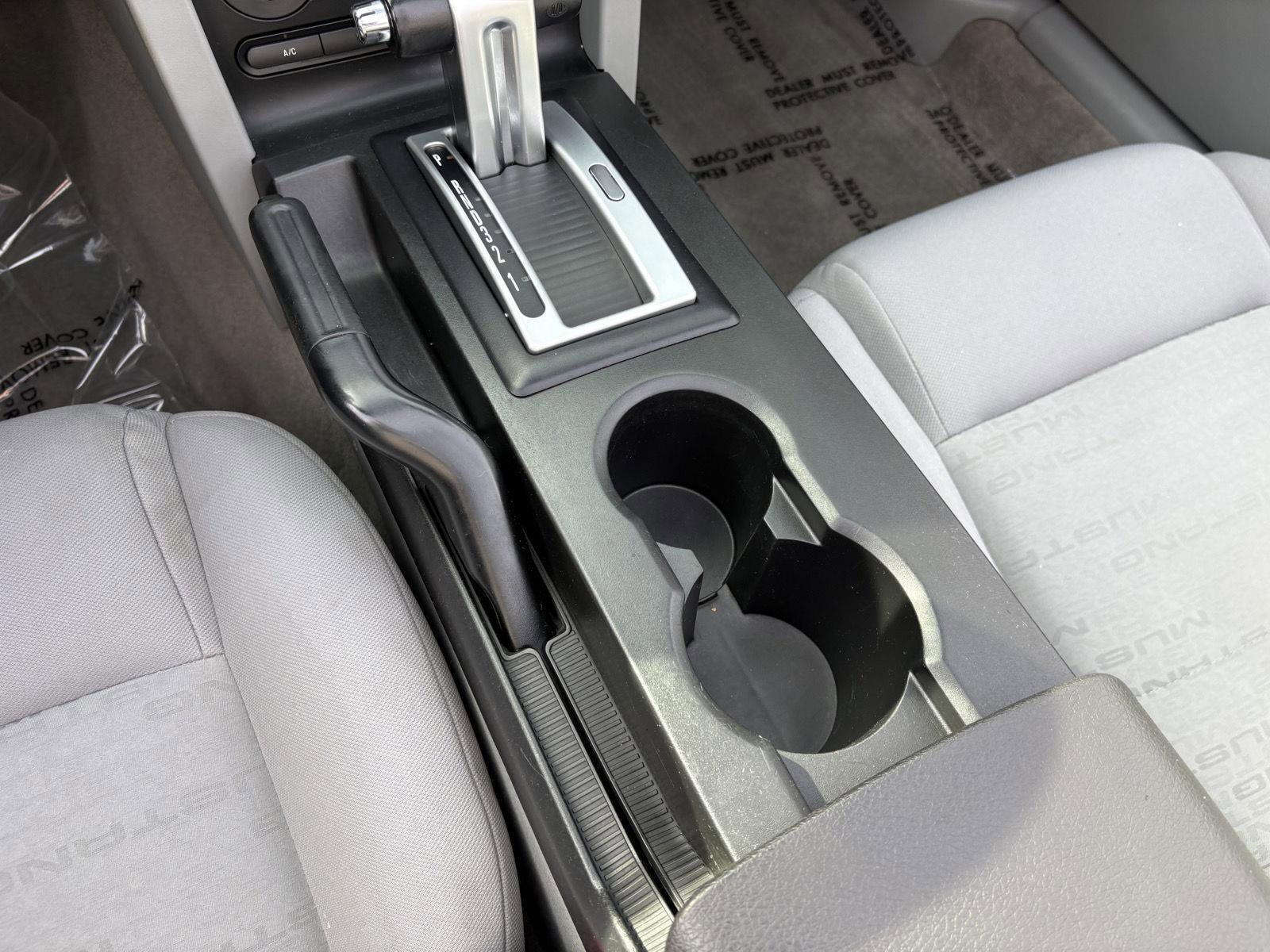 Used 2007 Ford Mustang Deluxe image 13