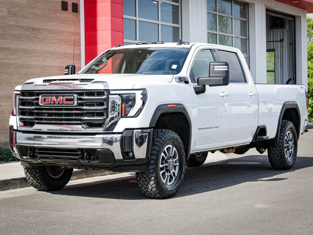 Used 2024 GMC Sierra 3500 SLE w/ SLE Convenience Package AWD/4WD image 8
