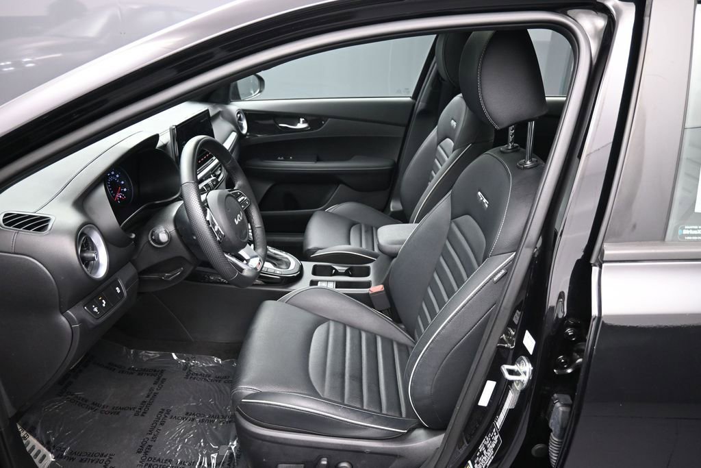 Certified 2023 Kia Forte GT-Line w/ GT-Line Premium Package FWD image 19