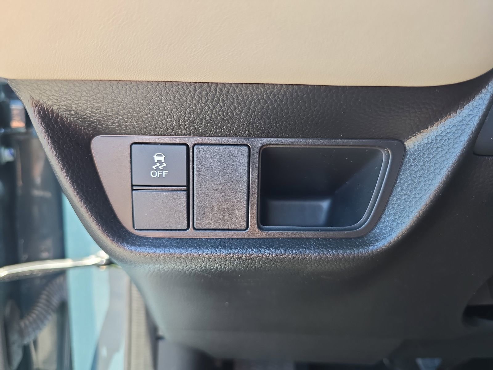 Certified 2025 Honda HR-V LX image 20